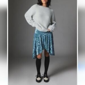 Silence + Noise Willa
Crushed Velvet
Asymmetrical Blue Mini Skirt Balletcore XS